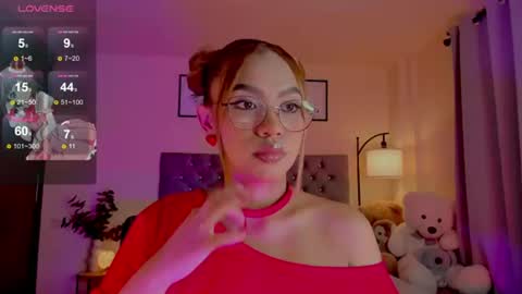 Snapshot of ximena_sotto1 chatting on July 30, 10:09 pm camila online show from July 30, 10:09 pm