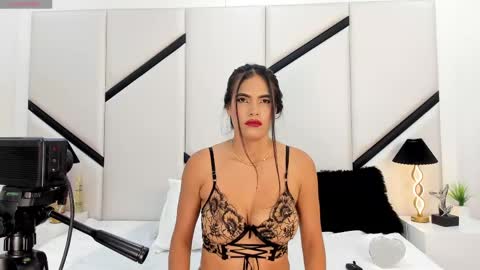 Snapshot of ximenacosta chatting on May 4, 12:12 pm ximenacosta online show from May 4, 12:12 pm