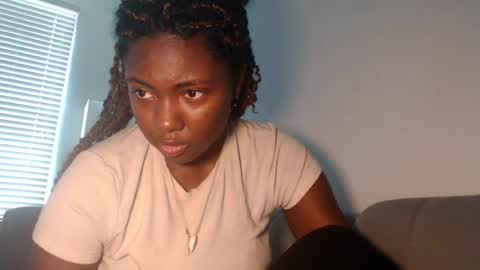Snapshot of ximora212 chatting on August 5, 6:11 pm Ximora online show from August 5, 6:11 pm
