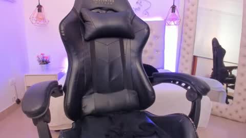 xiomara_cortes online show from February 27, 1:48 am