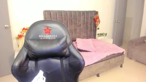 xiomara_cortes online show from December 21, 12:01 pm