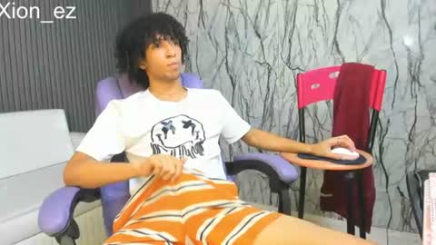 Snapshot of xion_ez chatting on July 8, 10:47 pm xion_ez online show from July 8, 10:47 pm