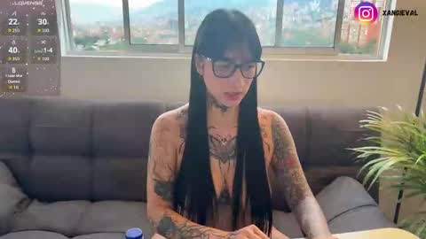 xisisxx online show from September 12, 10:43 pm