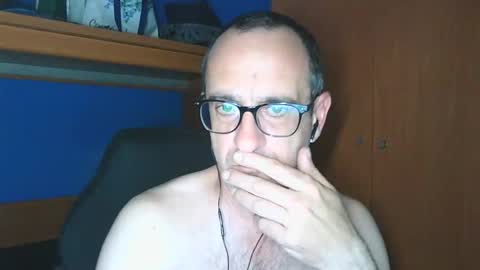 Snapshot of xjosuex69 chatting on May 18, 11:32 pm xjosuex69 online show from May 18, 11:32 pm