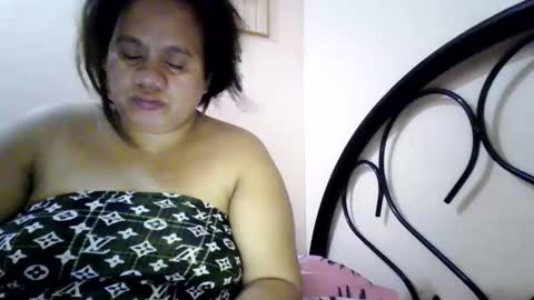 Snapshot of xjuicytits chatting on February 23, 1:47 am xjuicytits online show from February 23, 1:47 am