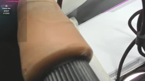 Snapshot of xkim_starx chatting on May 18, 8:20 am welcome friends online show from May 18, 8:20 am