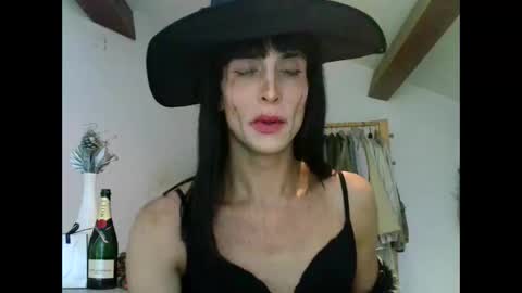 Wendy online show from October 24, 1:51 pm