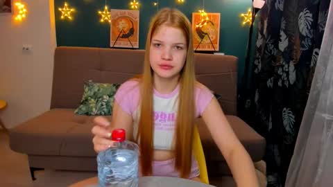 Chloe online show from December 11, 11:51 am