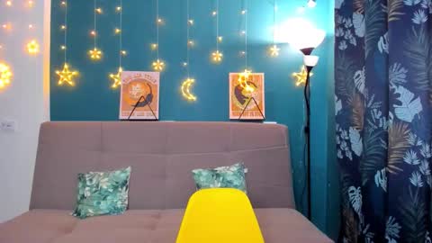 Chloe online show from December 17, 8:23 am