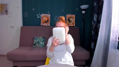 Chloe online show from December 25, 9:34 am