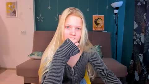 Chloe online show from February 10, 9:25 am