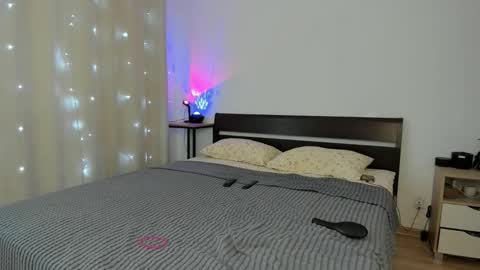 Chloe online show from November 17, 10:10 am