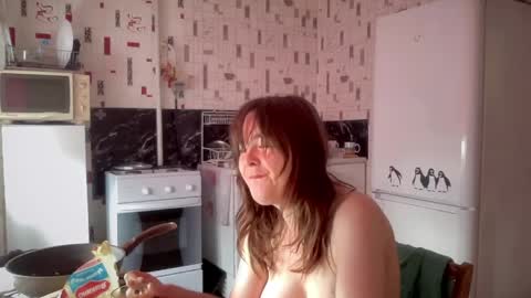 Snapshot of xlunasexyx chatting on June 2, 3:52 am Luna online show from June 2, 3:52 am