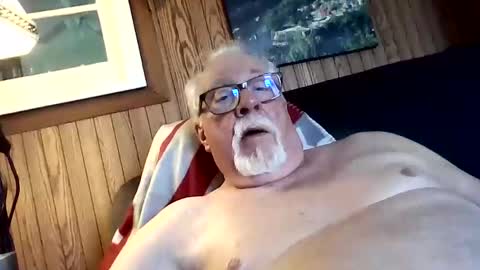 xmangp1948 online show from April 9, 6:24 pm