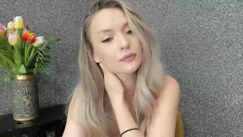 Snapshot of xmarissa chatting on March 8, 5:28 pm XmXMarisa online show from March 8, 5:28 pm