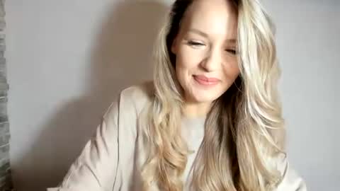 Snapshot of xmarissa chatting on March 21, 9:47 am XmXMarisa online show from March 21, 9:47 am