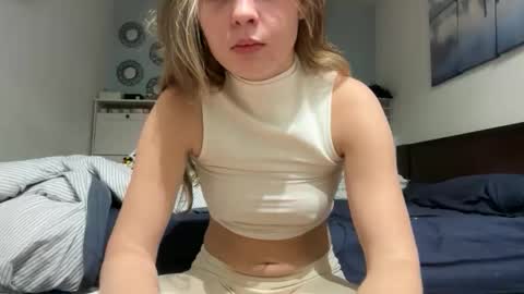 xmartitaxx online show from May 20, 7:53 pm