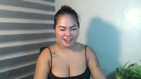 Snapshot of xo__kitty chatting on February 25, 7:14 pm kitty online show from February 25, 7:14 pm
