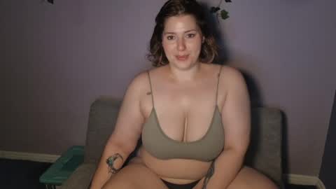 Snapshot of xo_bambi_xo chatting on April 10, 12:49 am Bambi online show from April 10, 12:49 am