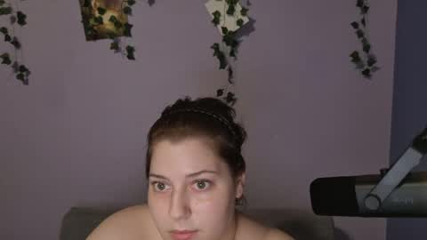Snapshot of xo_bambi_xo chatting on May 5, 3:47 am Bambi online show from May 5, 3:47 am