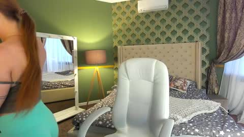 Snapshot of xo_monica chatting on January 21, 12:39 pm Monica online show from January 21, 12:39 pm