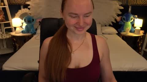 Snapshot of xo_monica chatting on November 15, 1:29 pm Monica online show from November 15, 1:29 pm