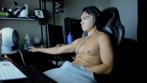 xoalejandroxo6 online show from April 14, 5:57 am