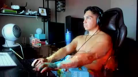 Snapshot of xoalejandroxo6 chatting on May 5, 5:59 am xoalejandroxo6 online show from May 5, 5:59 am