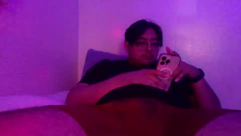 Snapshot of xob3n chatting on November 15, 2:31 am Alejandro FullMoon online show from November 15, 2:31 am