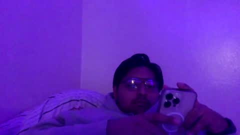 Snapshot of xob3n chatting on November 22, 7:51 am Alejandro FullMoon online show from November 22, 7:51 am