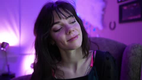 Bella Bondai online show from February 2, 9:08 am