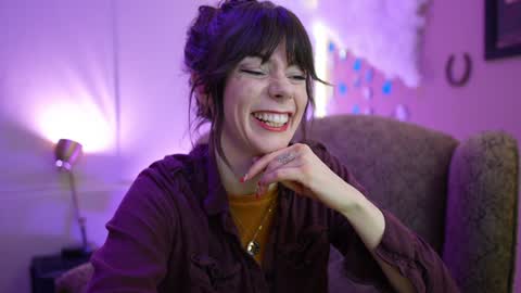 Bella Bondai online show from February 4, 4:59 am