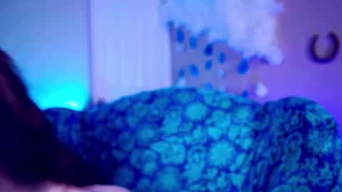 Bella Bondai online show from September 24, 3:43 am