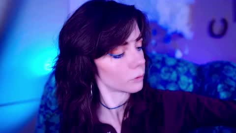 Bella Bondai online show from December 23, 3:48 am