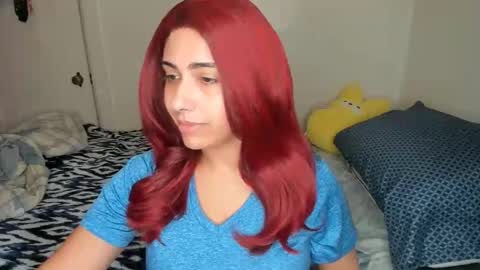 Snapshot of xocurvyrae chatting on April 2, 5:16 am Rae online show from April 2, 5:16 am