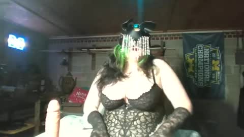 Snapshot of xovelvetsage chatting on June 22, 12:56 am xovelvetsage online show from June 22, 12:56 am