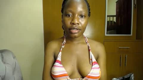 Xoxo online show from December 4, 6:16 pm