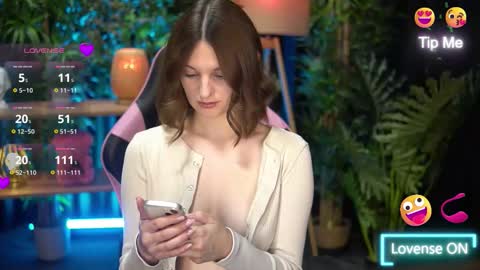 Snapshot of xoxo_molly chatting on November 24, 8:30 pm xoxo_molly online show from November 24, 8:30 pm