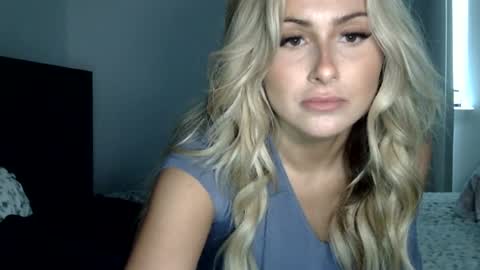 Snapshot of xoxolala32 chatting on July 17, 5:51 pm Lacey Loo online show from July 17, 5:51 pm
