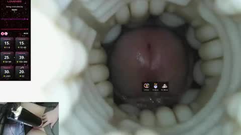 Snapshot of xoxowtf chatting on March 9, 9:52 pm xoxowtf online show from March 9, 9:52 pm