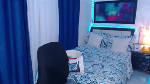 amanda online show from February 11, 6:07 am