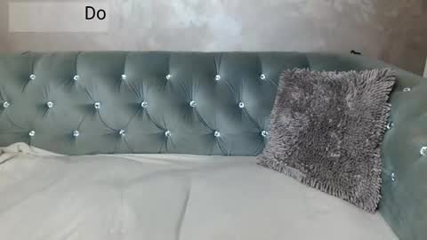 xqueencarox online show from November 1, 1:51 am