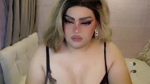 xsabbylicious69 online show from March 9, 1:42 am