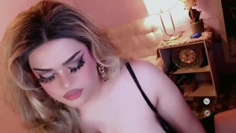 Snapshot of xsabbylicious69 chatting on June 27, 4:39 am xsabbylicious69 online show from June 27, 4:39 am