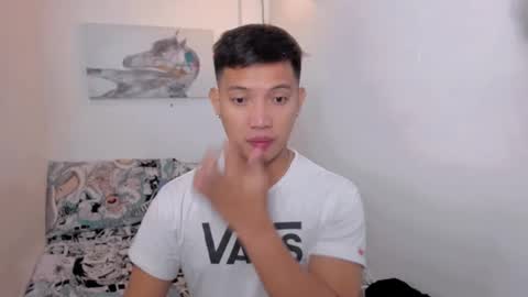 Snapshot of xsebastian19 chatting on February 27, 7:37 pm xsebastian19 online show from February 27, 7:37 pm