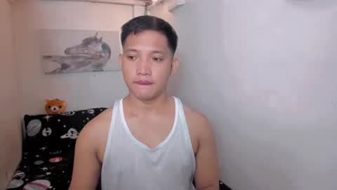 Snapshot of xsebastian19 chatting on May 8, 5:02 am xsebastian19 online show from May 8, 5:02 am