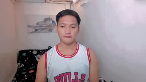 Snapshot of xsebastian19 chatting on June 15, 5:15 pm xsebastian19 online show from June 15, 5:15 pm