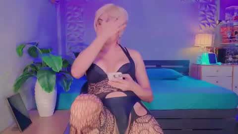 Michelle online show from July 18, 9:02 am