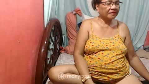 Snapshot of xsexylovelytitsx chatting on July 20, 6:06 am lovely online show from July 20, 6:06 am