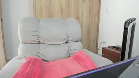 Hellen Sofia instagram hellen5546 online show from May 5, 7:11 pm